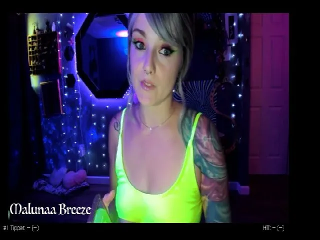 Live sex webcam photo for Malunaa #253209328