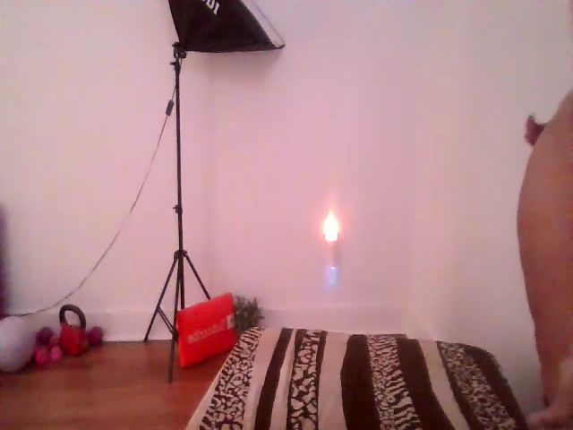 Live sex webcam photo for ElyMarie #258273807