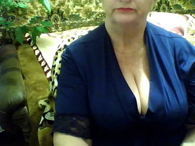 Live sex webcam photo for LolkaAlyss #287976354
