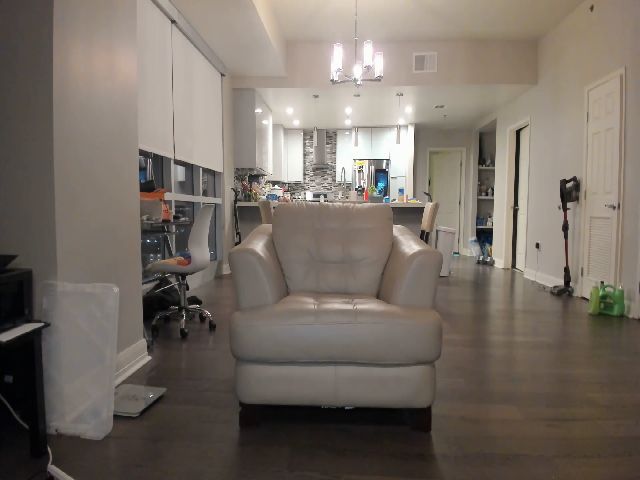 Live sex webcam photo for PettyLove #255003829