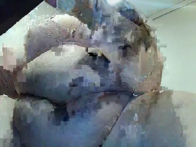 Live sex webcam photo for pugglelover #259302330