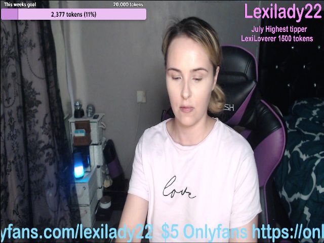 Live sex webcam photo for Lexilady22 #260640322