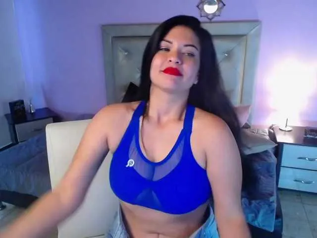 Live sex webcam photo for VeronicaLanz #246475391