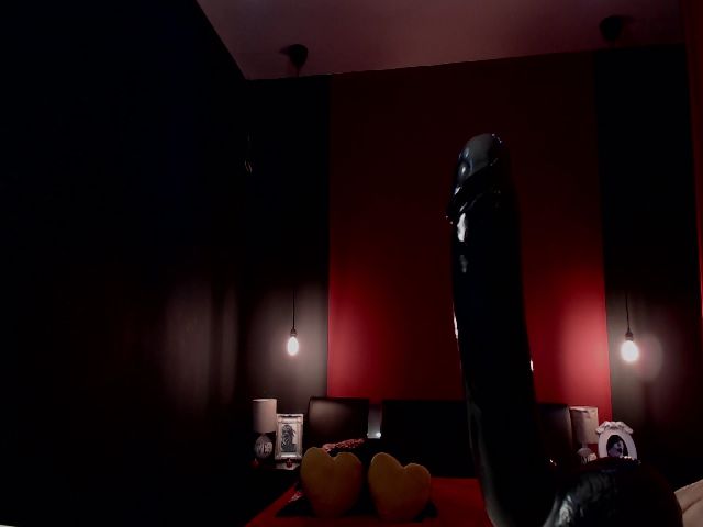 Live sex webcam photo for SonyaDevon #253032835