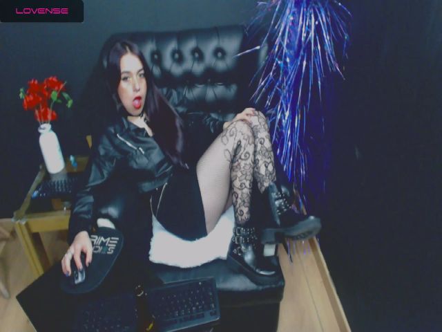 Live sex webcam photo for samantasmithh #265378207