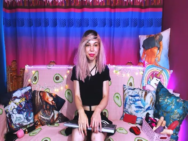 Live sex webcam photo for Lolly_Goddess #255930113