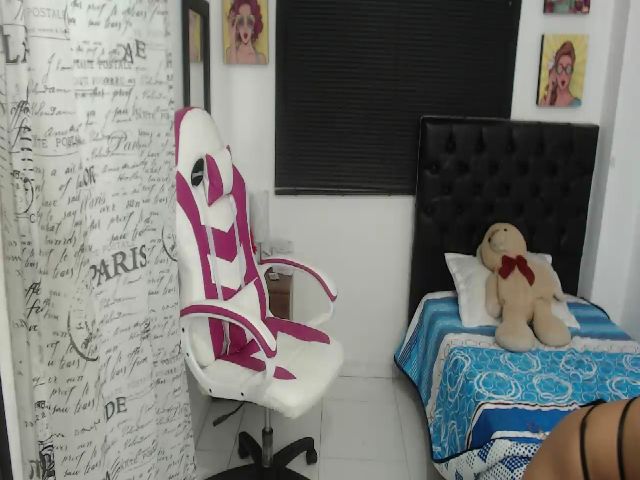 Live sex webcam photo for Andrea_acker #263292412