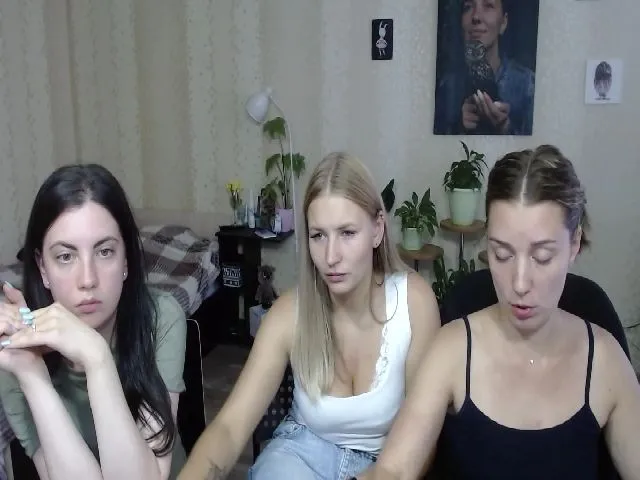 Live sex webcam photo for UrBlack_Kitty #263732256