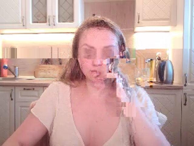 Live sex webcam photo for JaneGrey111 #258487692