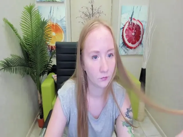Live sex webcam photo for StunningKelly #258100058