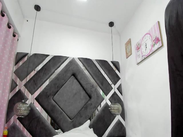 Live sex webcam photo for Violeta_aroca #287856239