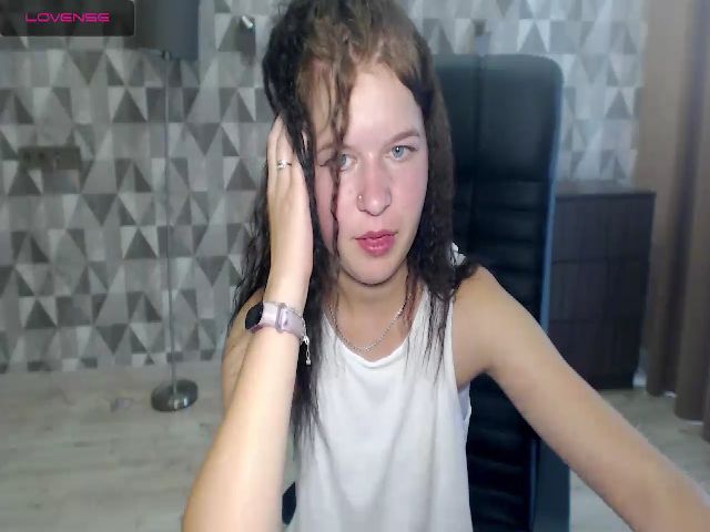 Live sex webcam photo for AnnaFols #255865893