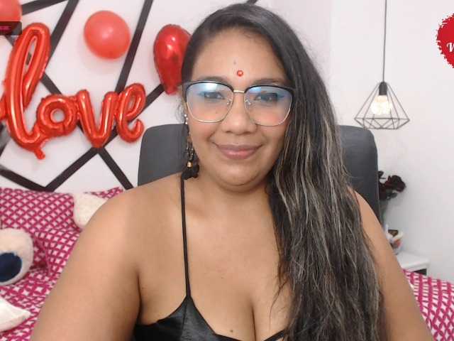 Live sex webcam photo for IndianMama #241102473