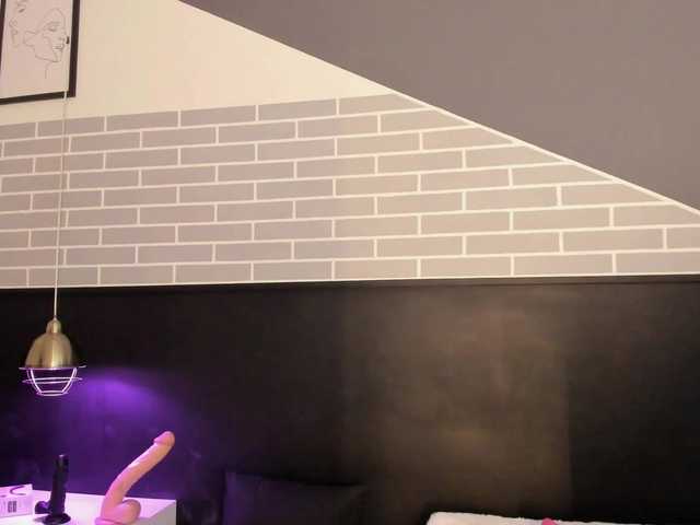 Live sex webcam photo for SaamyTits #241167658