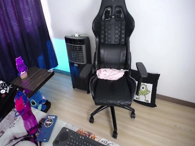 Live sex webcam photo for BiancaMiller #253496410