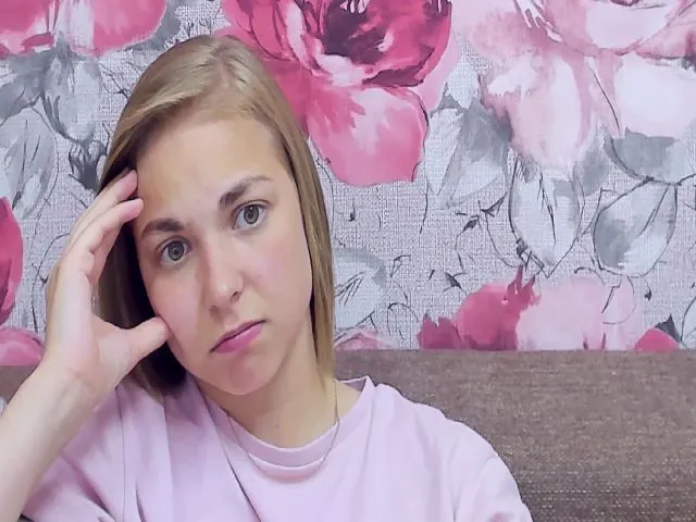 Live sex webcam photo for TataArdent #258422616