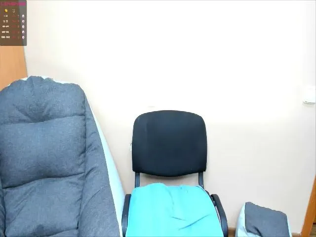 Live sex webcam photo for SarahSmiths #262849451