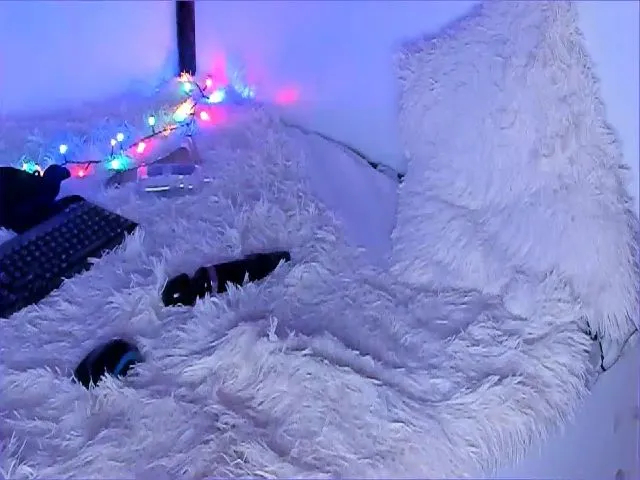 Live sex webcam photo for Lora_Luv #257425474