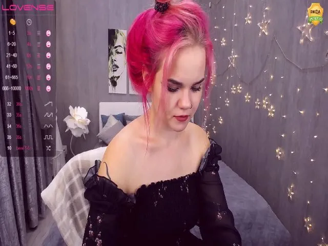 Live sex webcam photo for KerryBlair #256691319
