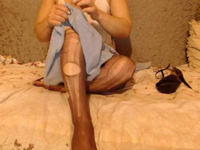 Live sex webcam photo for La-lla #241427886