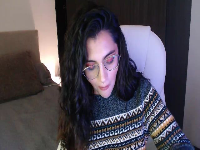 Live sex webcam photo for Amelie_moon_ #257327607