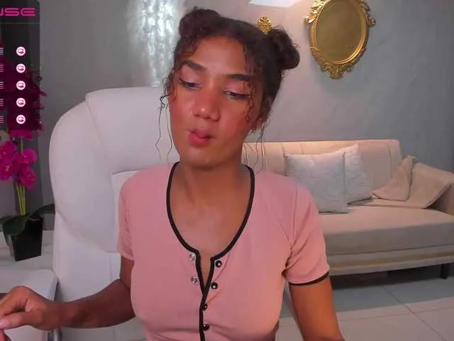 Live sex webcam photo for AlishaSanders #241295758