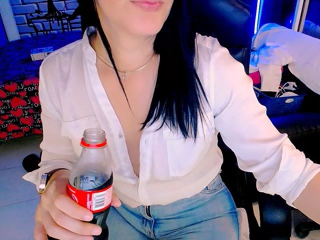 Live sex webcam photo for Sashabreck #287859870