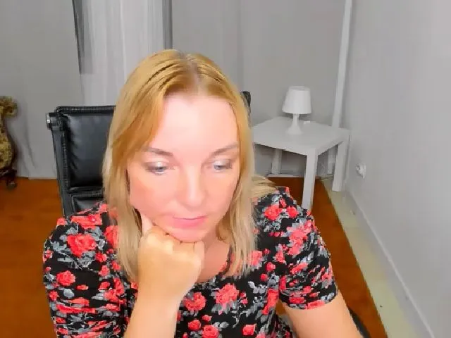 Live sex webcam photo for ReganLovely #265453472