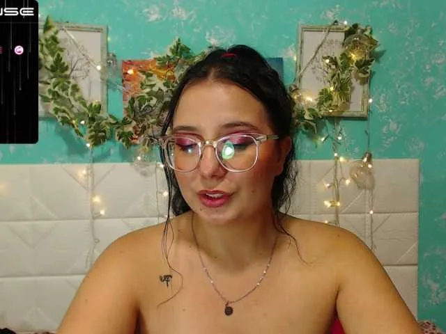 Live sex webcam photo for Little-Abby #241198116