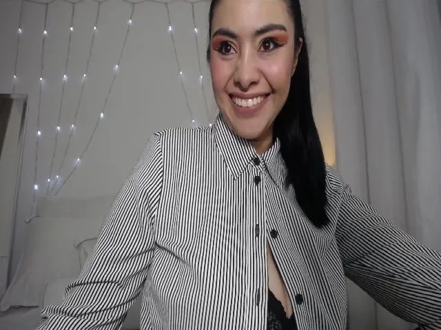 Live sex webcam photo for Marianviolet #262548586