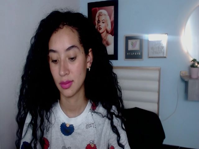 Live sex webcam photo for Jade_lee88 #254988755