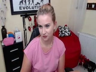 Live sex webcam photo for DREAMxLisa #251850418