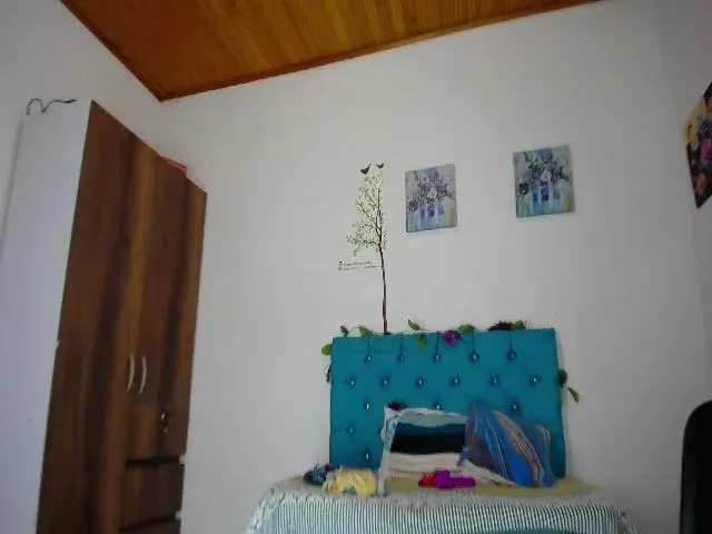 Live sex webcam photo for Eva_08 #261048670