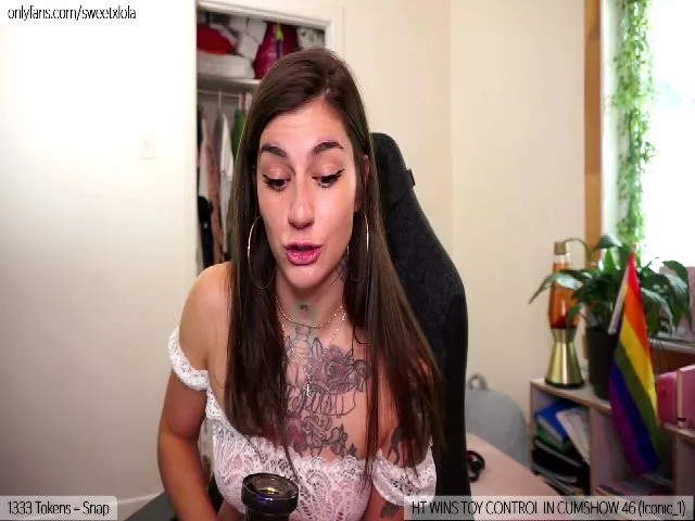 Live sex webcam photo for SweetxLola #261551628