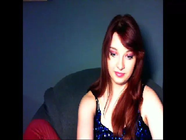 Live sex webcam photo for VirginLuna18 #256410862