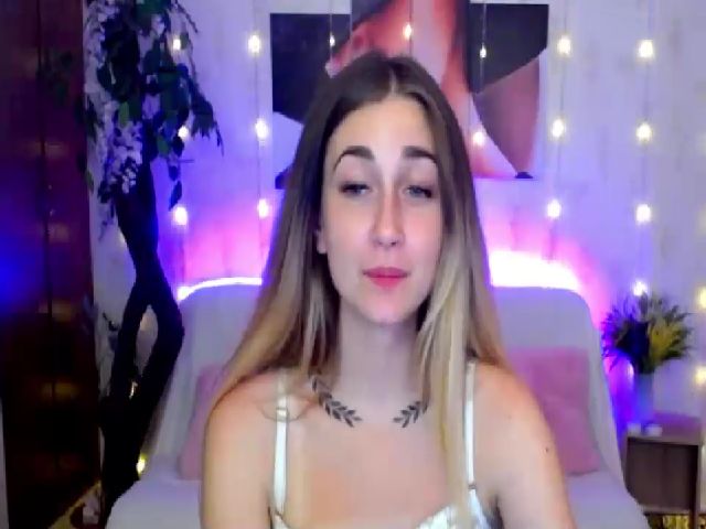 Live sex webcam photo for Lolly__Pop__ #258435591