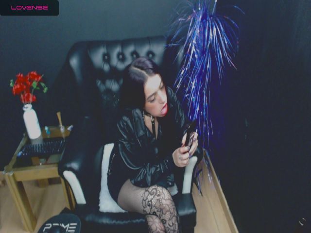 Live sex webcam photo for samantasmithh #265411680