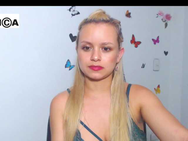 Live sex webcam photo for Isabella-77 #241389052