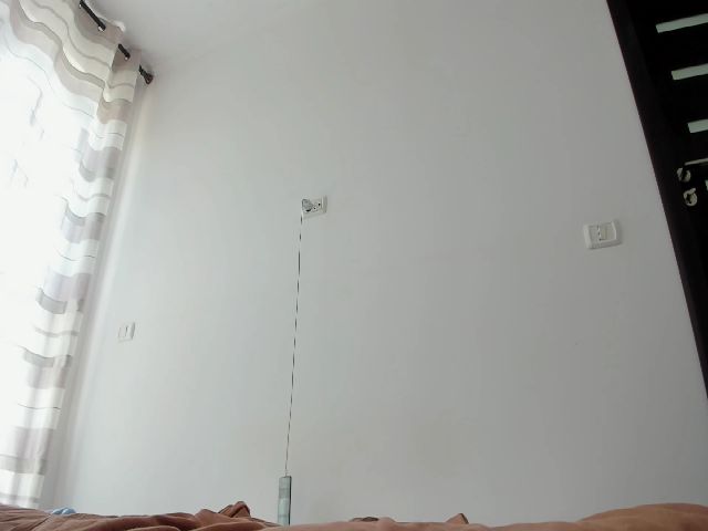 Live sex webcam photo for Taniaglassess #260639395