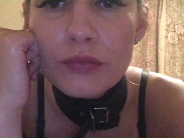 Live sex webcam photo for Emilia212 #241184898
