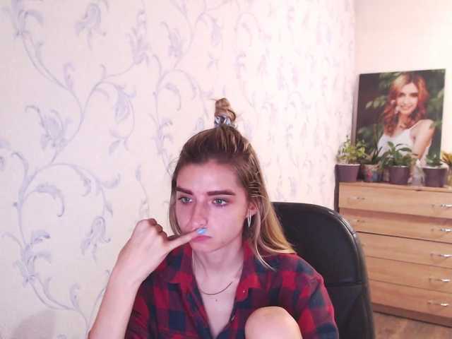 Live sex webcam photo for springibabby #245446772