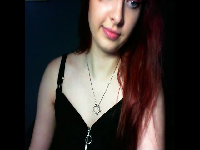 Live sex webcam photo for VirginLuna18 #257133870