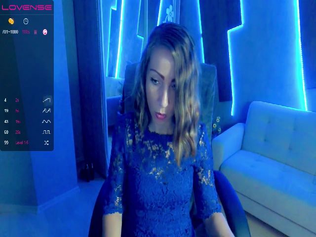 Live sex webcam photo for Suzie_Diamond #262998472