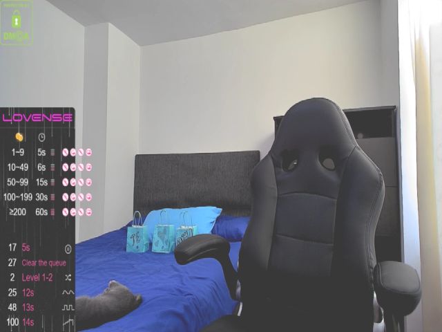 Live sex webcam photo for Lunadoll1 #255925995