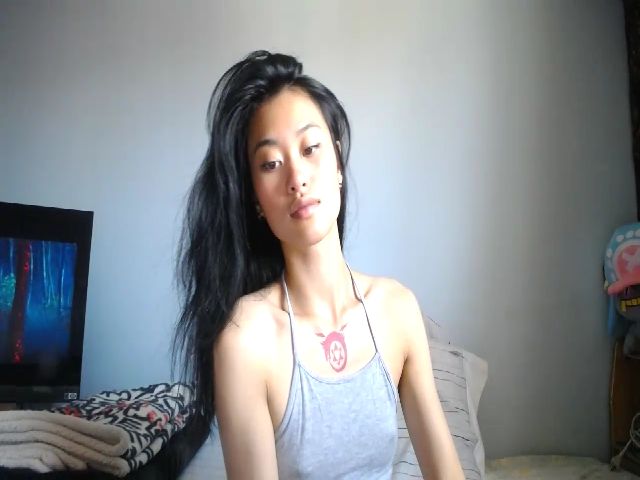 Live sex webcam photo for MsMoncler #258323334