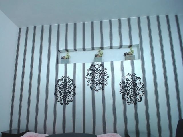 Live sex webcam photo for Charlotte_LW #264561155