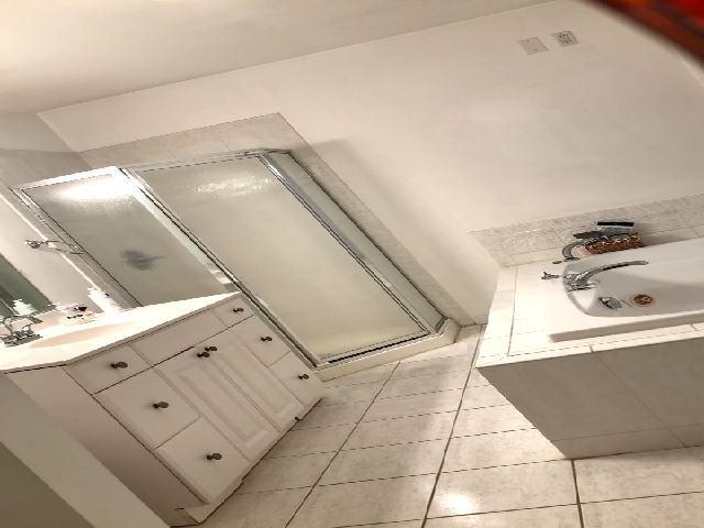 Live sex webcam photo for HoneyBusty69 #254333794