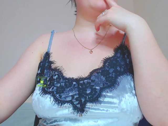 Live sex webcam photo for NewAnna #241353780