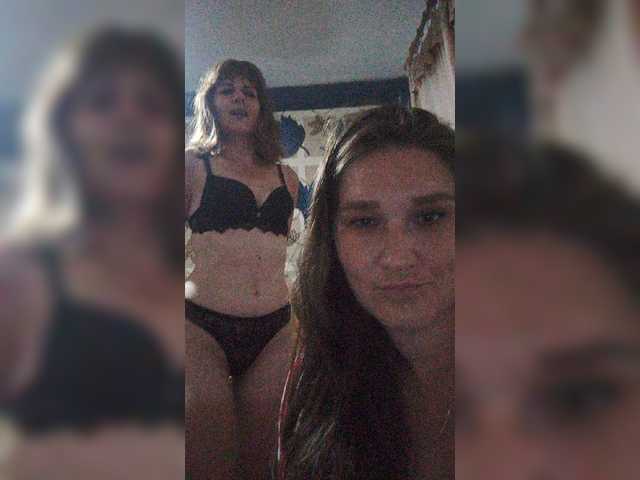 Live sex webcam photo for -Hooligans- #253247167