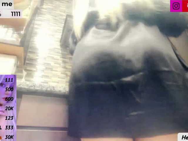 Live sex webcam photo for GoldyXO #250422079